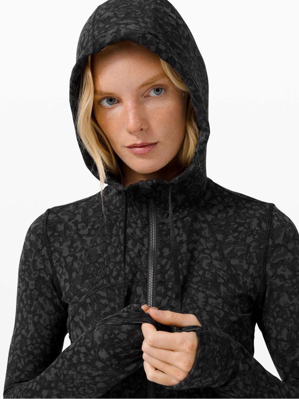 Lululemon Hooded Define Jacket *Nulu
Wild Thing Camo Deep Coal Multi size 6